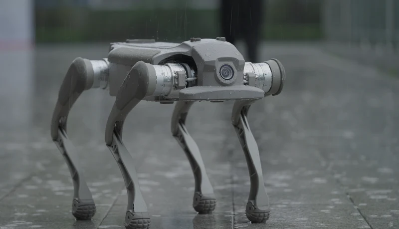 Genisom L1 - Robot quadrupede ZSL-1