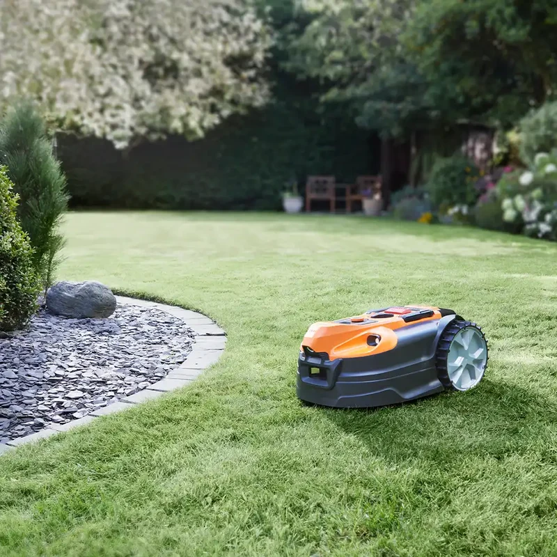 LawnMaster OcuMow® AMD18i-500 | MX 24V Auto Charging Vision Robotic Lawnmower with App