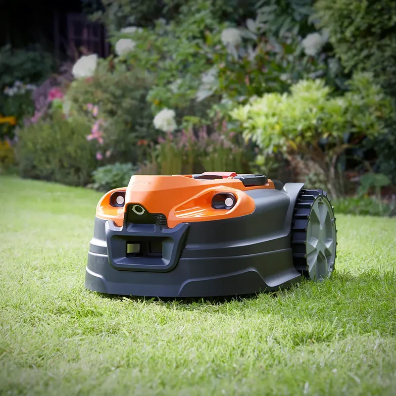 LawnMaster OcuMow® AMD18i-500 | MX 24V Auto Charging Vision Robotic Lawnmower with App
