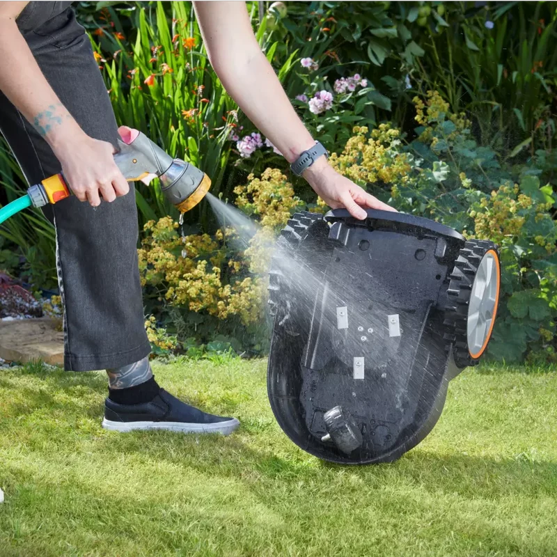 LawnMaster OcuMow® AMB16-400 Essential Kit | Auto Charging Vision Robot Lawn Mower-with Spare Magnetic strip & Blades