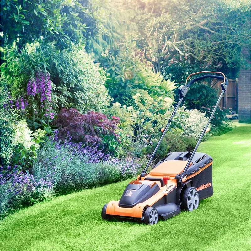 LawnMaster 48V 41cm | Cordless Lawn Mower