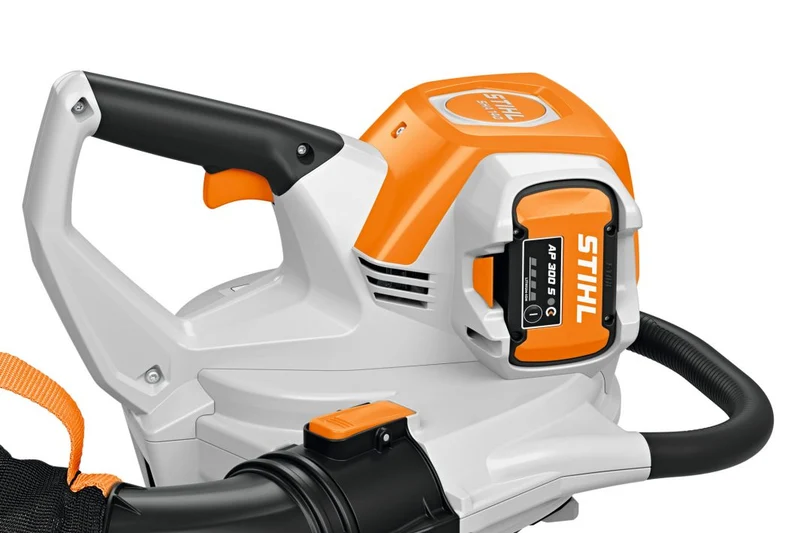Der Akku-Laubsauger SHA 140 von STIHL